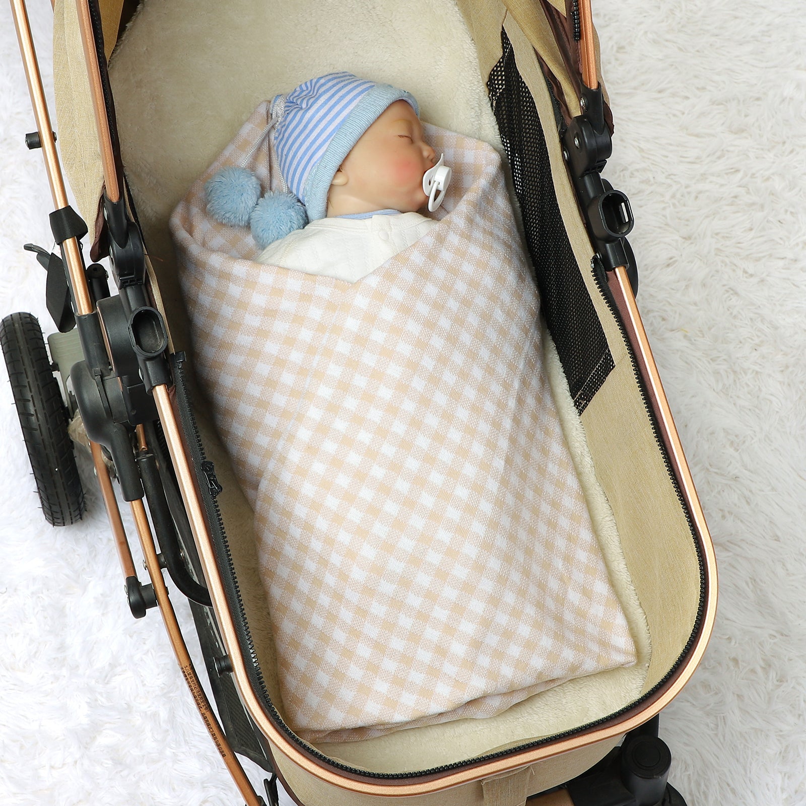 Gingham Baby Blanket - Baby Blankets at Louie Meets Lola