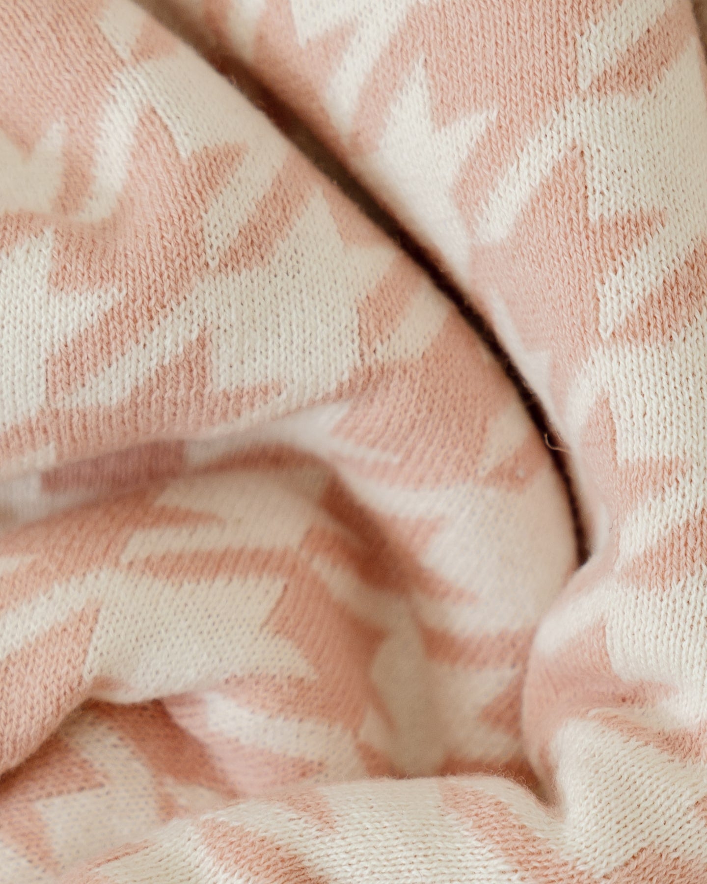 Macro Houndstooth Blanket in Pink - Baby Blankets at Louie Meets Lola